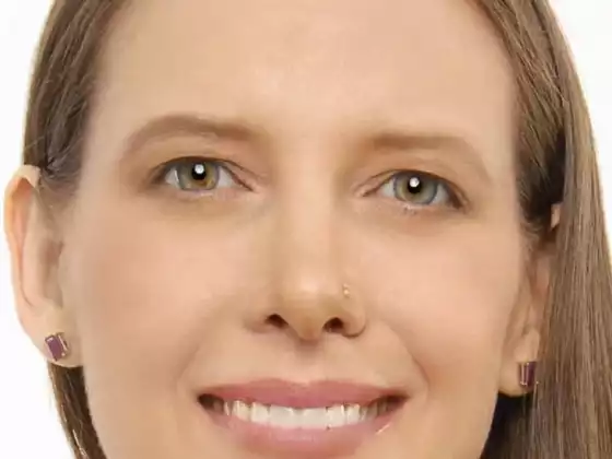 Caroline Klebl,
                            健康与保健, 健康与保健
                            Expert at 思想、身体和灵魂的结合